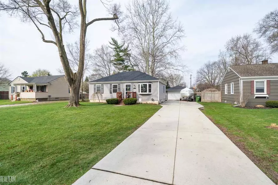 46569 Wright, Shelby Twp, MI 48317