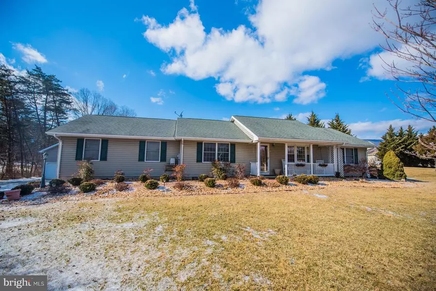 40 WARD'S LN, Berkeley Springs, WV 25411