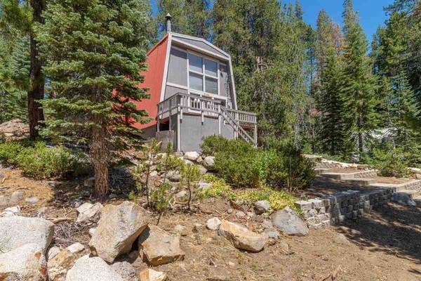 51458 Tamarack Crescent, Soda Springs, CA 95728-0000