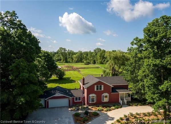 4316 Crooked Lake RD, Howell, MI 48843