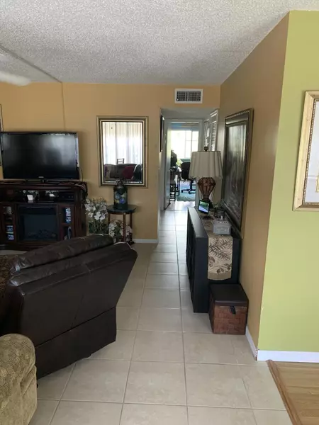 205 Greenbrier A 205, West Palm Beach, FL 33417