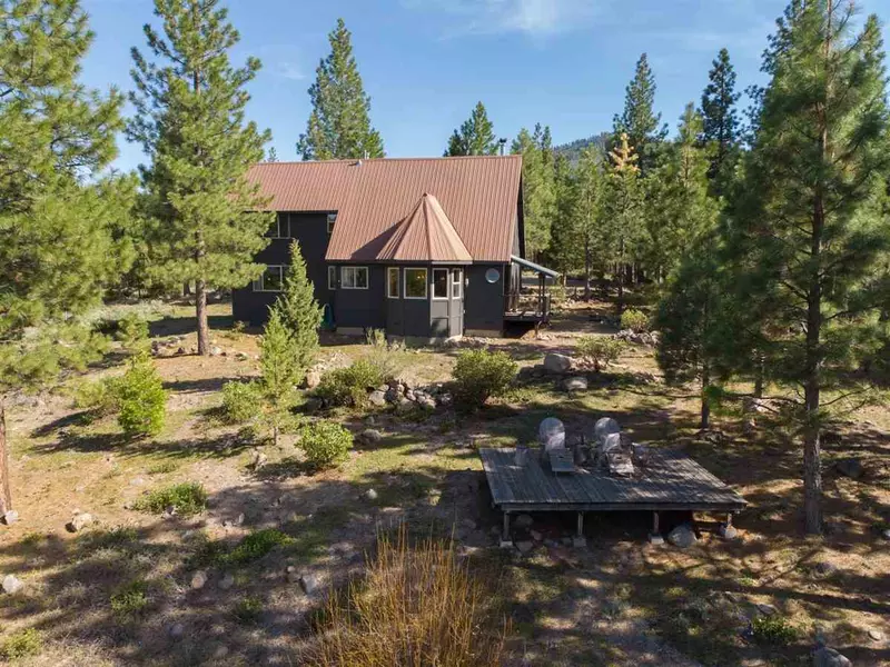 13320 State Highway 89, Sierraville, CA 96126
