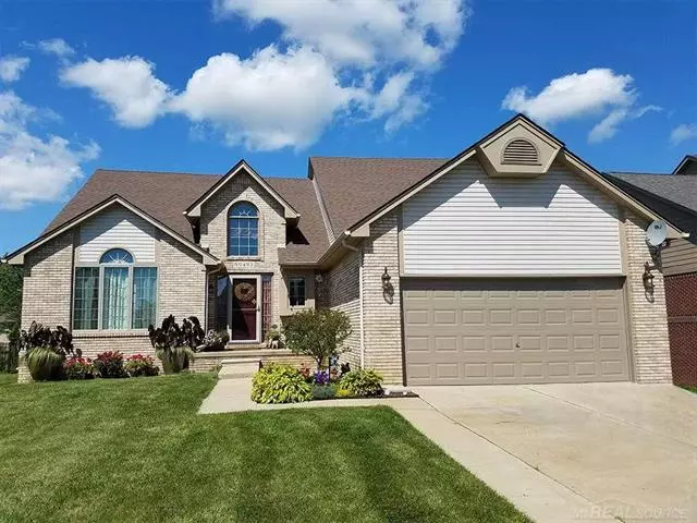 50493 STEEH, Macomb, MI 48044