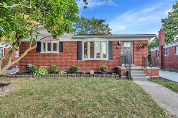 21436 ARROWHEAD ST, St. Clair Shores, MI 48082