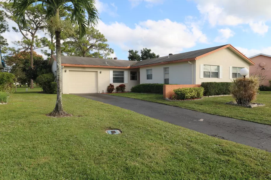 6309 Silver Moon LN, Lake Worth, FL 33463