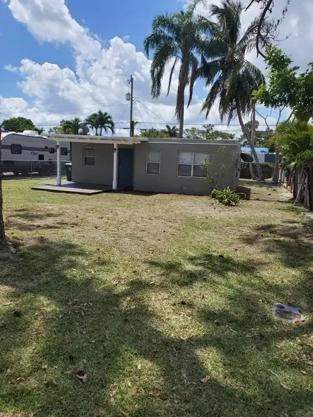 4912 Carver ST, Lake Worth, FL 33463