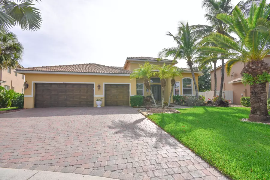 10352 Cypress Lakes Preserve DR, Lake Worth, FL 33449