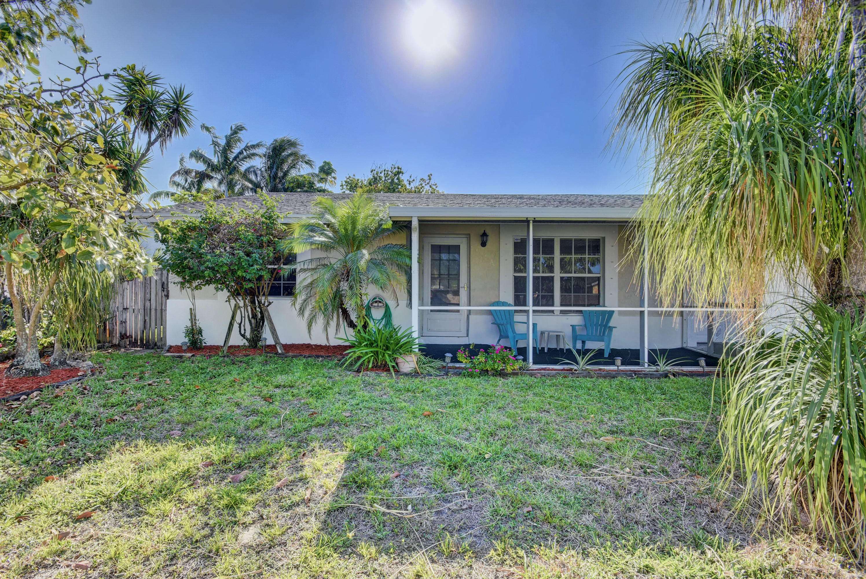 6914 Athena DR, Lake Worth, FL 33463