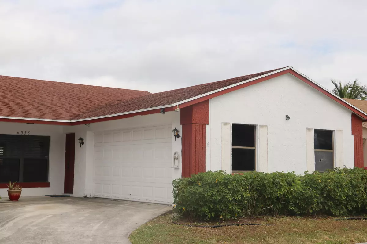 Lake Worth, FL 33463,6035 Triphammer RD