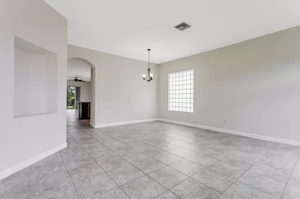 Lake Worth, FL 33463,5805 Sandbirch WAY