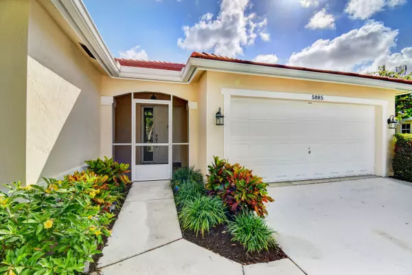 Lake Worth, FL 33463,5885 Las Colinas CIR