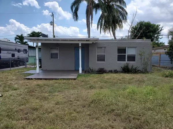 Lake Worth, FL 33463,4912 Carver ST