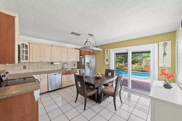 Lake Worth, FL 33462,3360 Amberjack RD