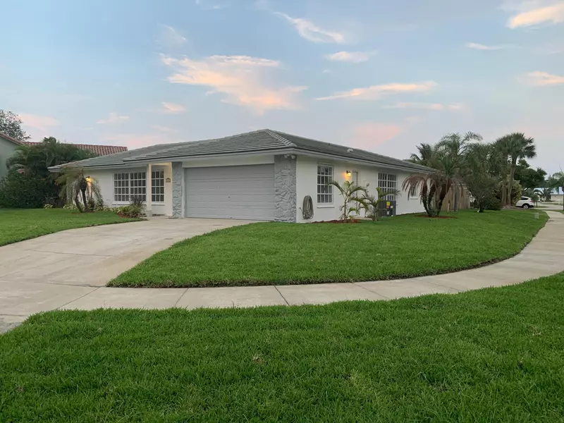 75 Cinnamon PL, Tequesta, FL 33469