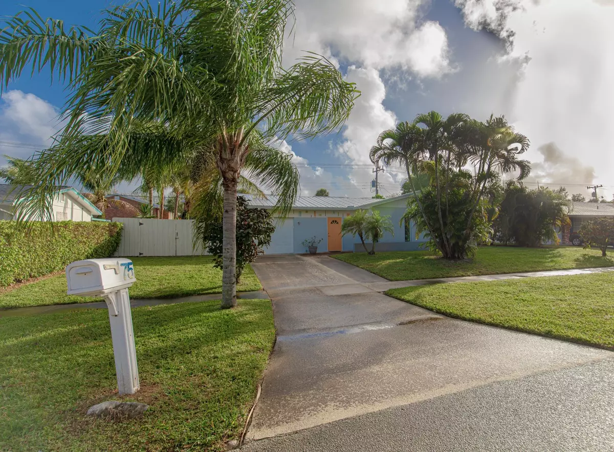 Tequesta, FL 33469,75 Willow RD