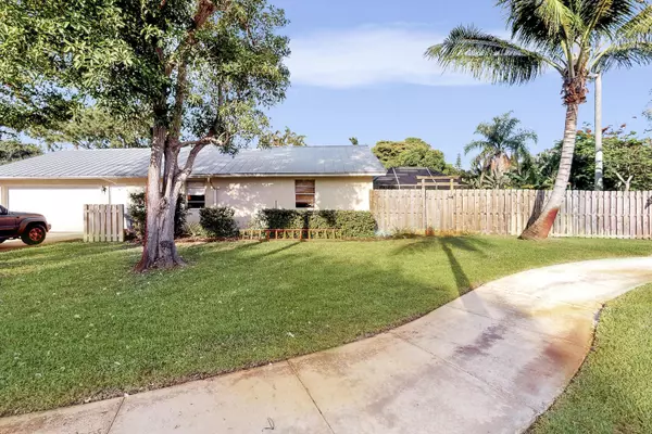 Tequesta, FL 33469,138 Buttonwood CIR