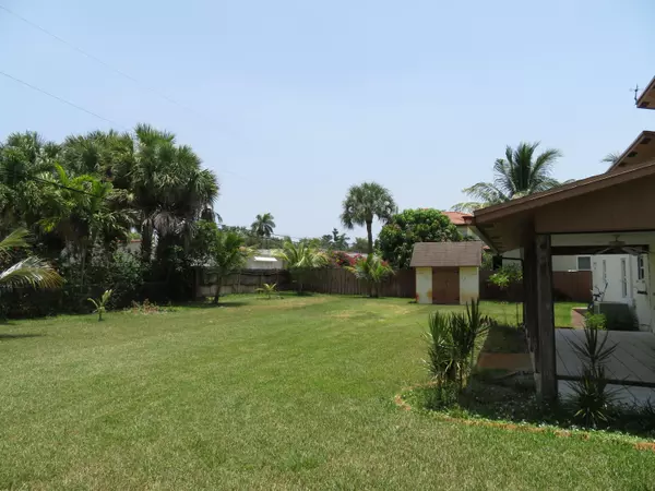 Tequesta, FL 33469,395 Beacon ST