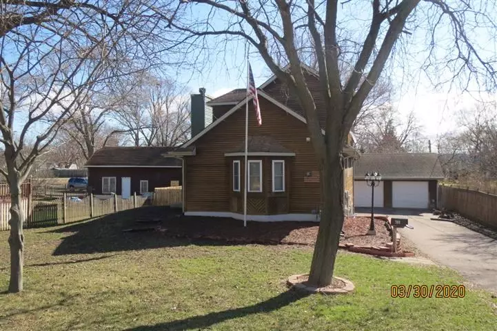 709 Walnut St, Baraboo, WI 53913