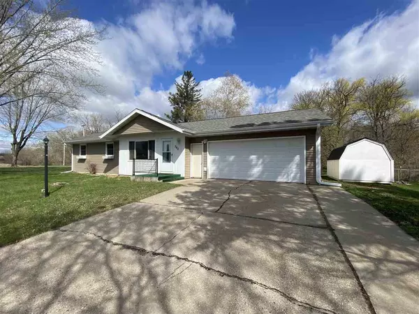 540 W 2nd St, Reedsburg, WI 53959