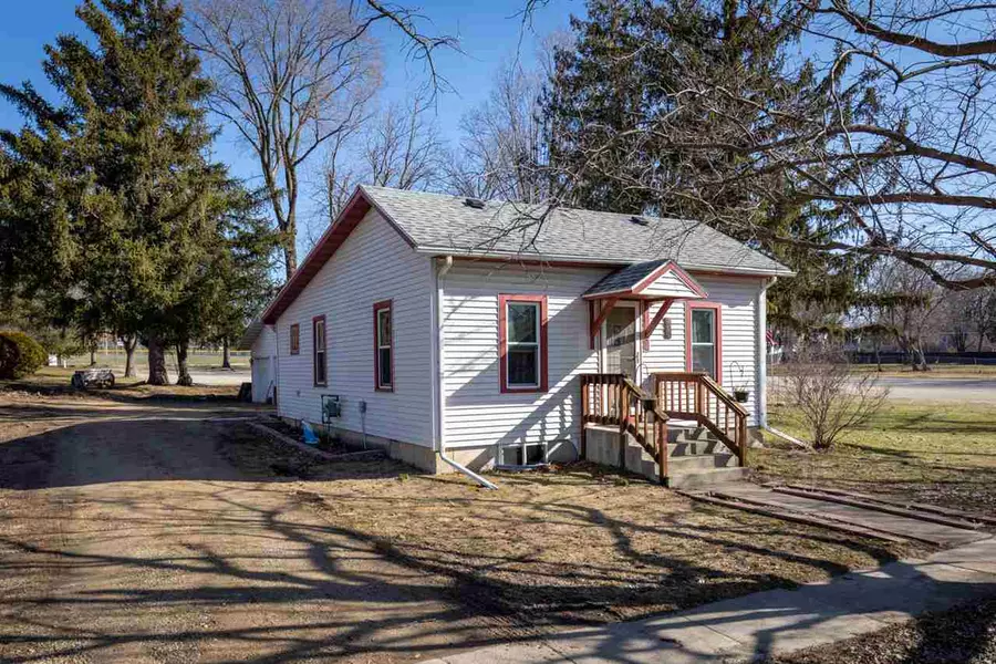 401 Mineral St, Albany, WI 53502