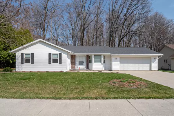 98 Raider Heights Rd, Kiel, WI 53042