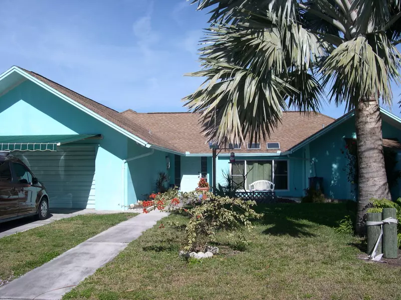 250 Bimini DR, Hutchinson Island, FL 34949