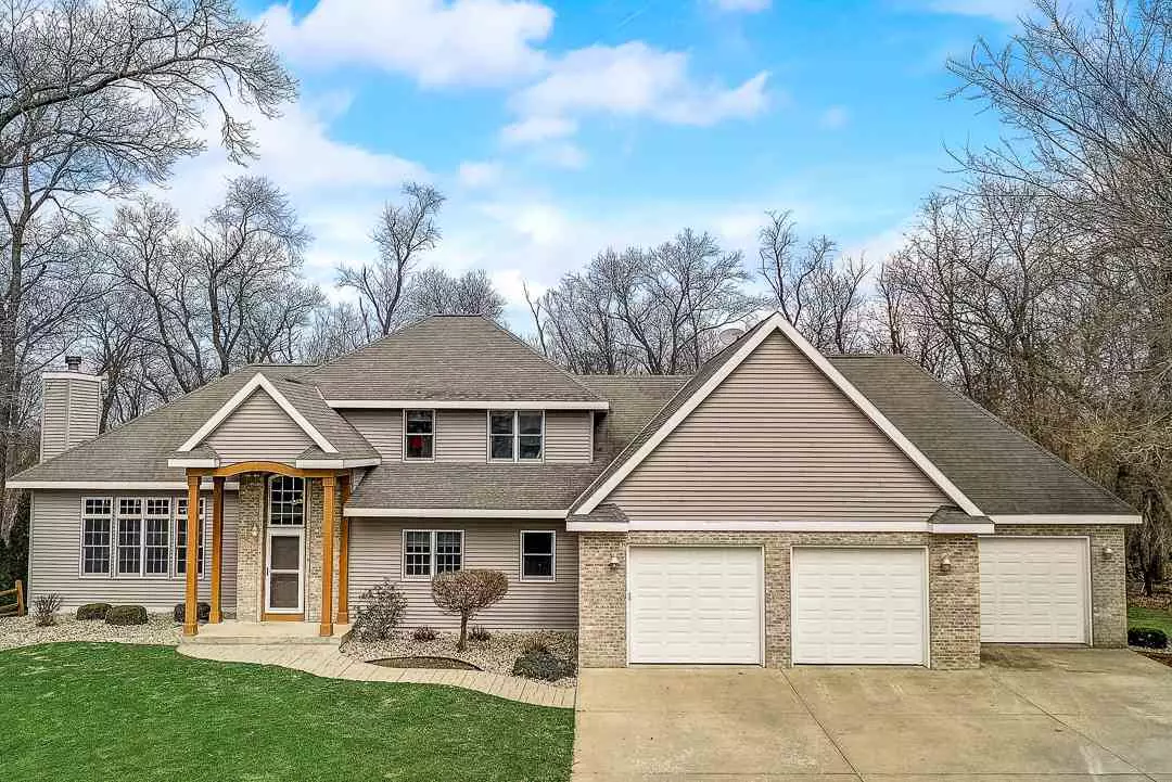 Milton, WI 53563,8407 N Ridge Tr