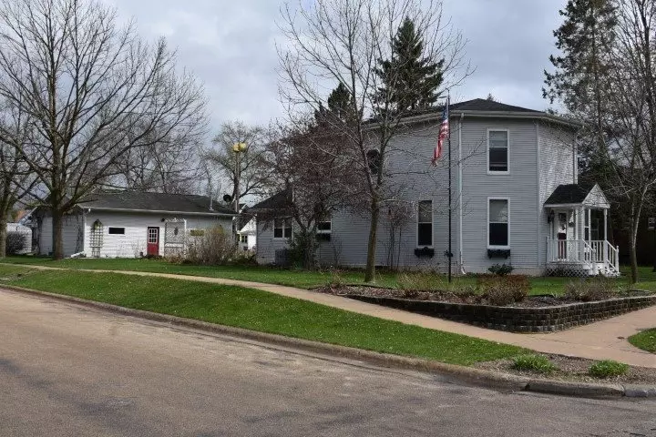 234 N Iowa St, Muscoda, WI 53573