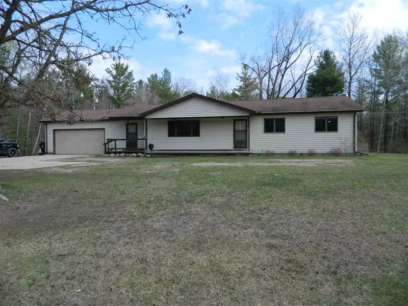 5817 S Huron Road, Pinconning, MI 48650