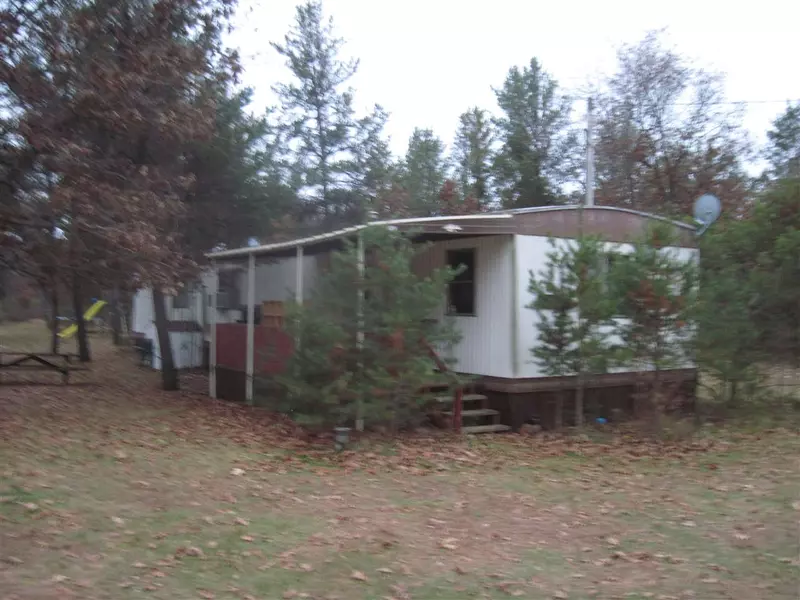 977 County Road C, Hancock, WI 54943