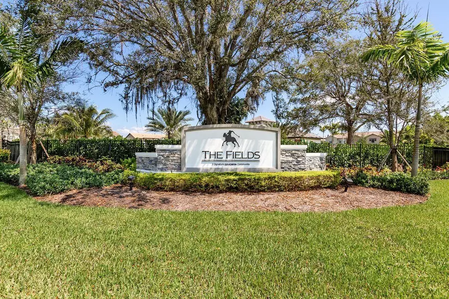 8335 Hanaverian DR, Lake Worth, FL 33467