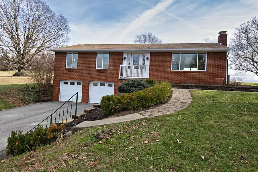 717 Athena Drive, Export, PA 15632