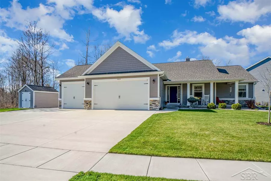 5519 Red Tail Lane, Midland, MI 48642