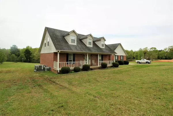 Bolivar, TN 38008,795 CLIFFTVIEW RD