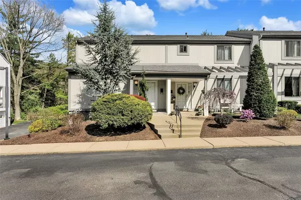 Upper St. Clair, PA 15241,1569 Pinehurst Drive