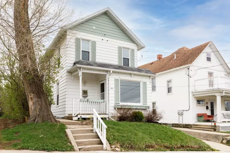 311 S Franklin St, Stoughton, WI 53589