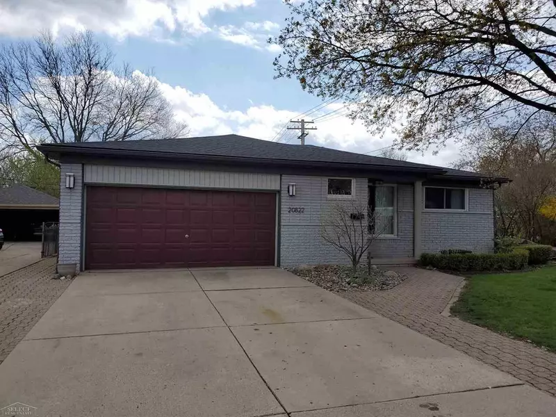 20822 Walton, Saint Clair Shores, MI 48081