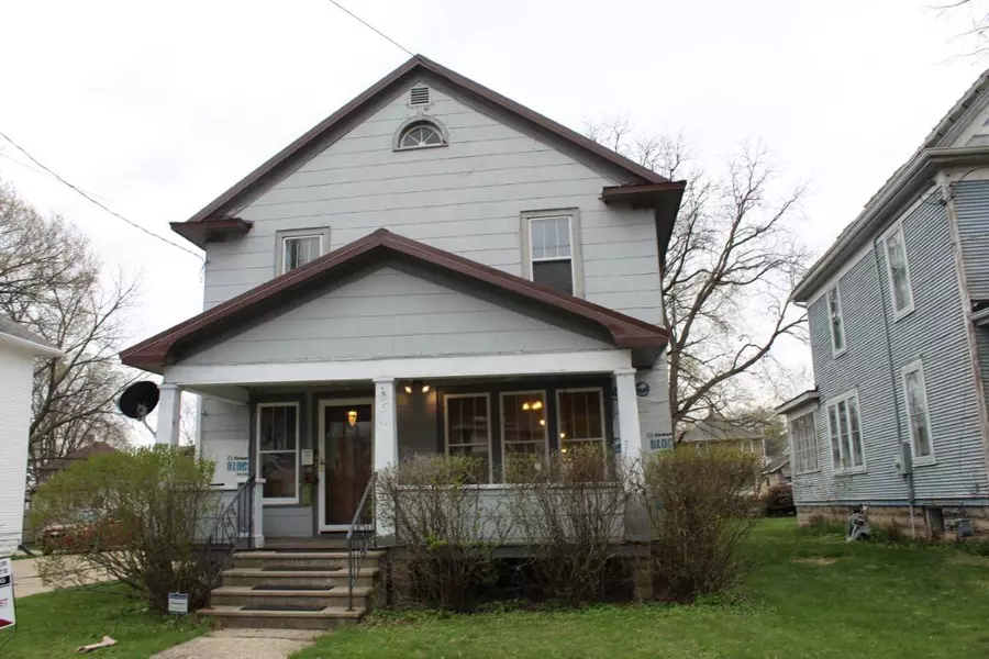 546 S Jackson St, Janesville, WI 53548