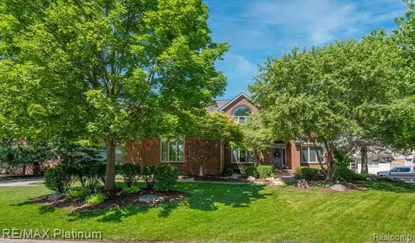 27233 WINCHESTER CRT, Farmington Hills, MI 48331