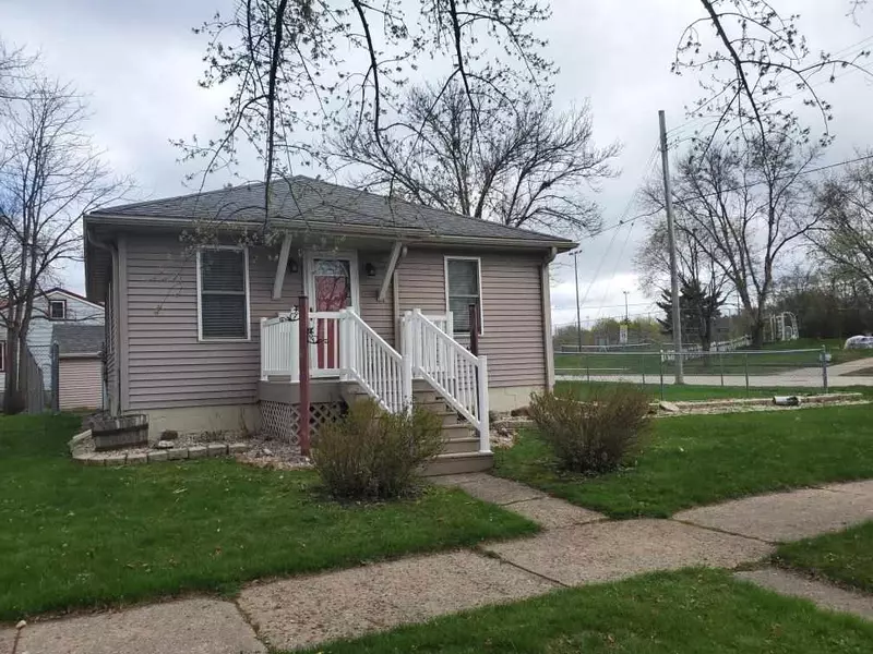 845 Seymour St, Reedsburg, WI 53959