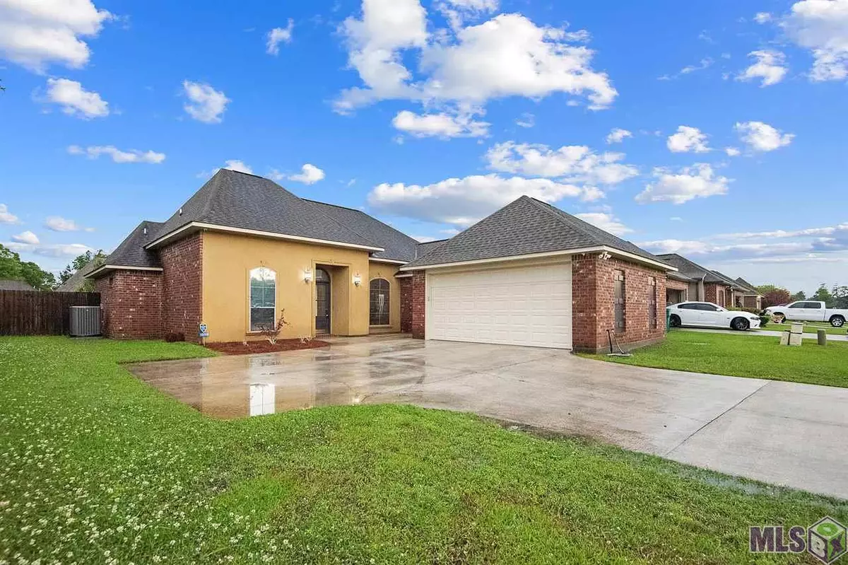 Denham Springs, LA 70706,10088 CHANEL DR