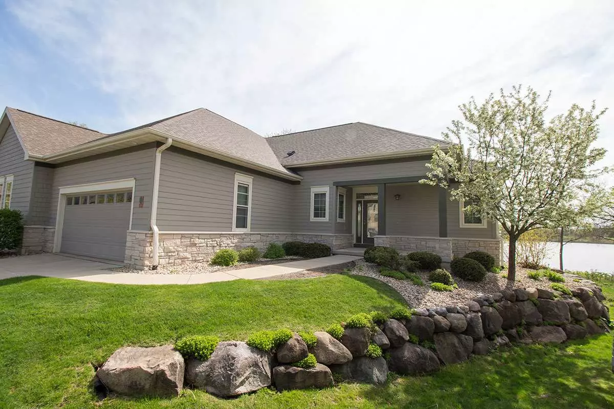 Middleton, WI 53562,1611 Pond View Ct