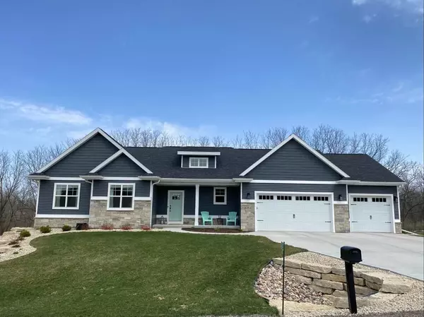 6381 Hayden Rd, Sun Prairie, WI 53590