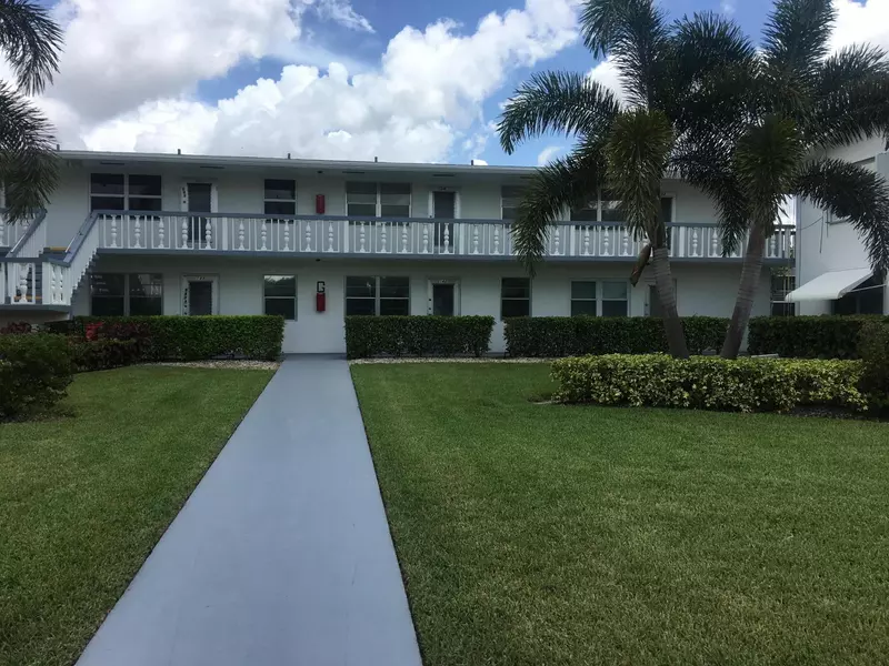 142 Windsor G, West Palm Beach, FL 33417