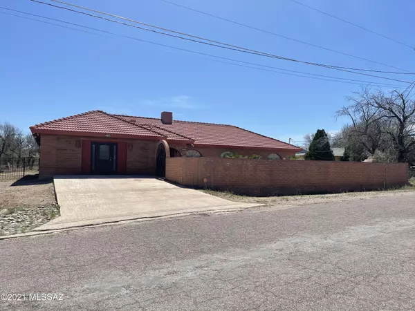 Rio Rico, AZ 85648,969 Circulo Golondrina