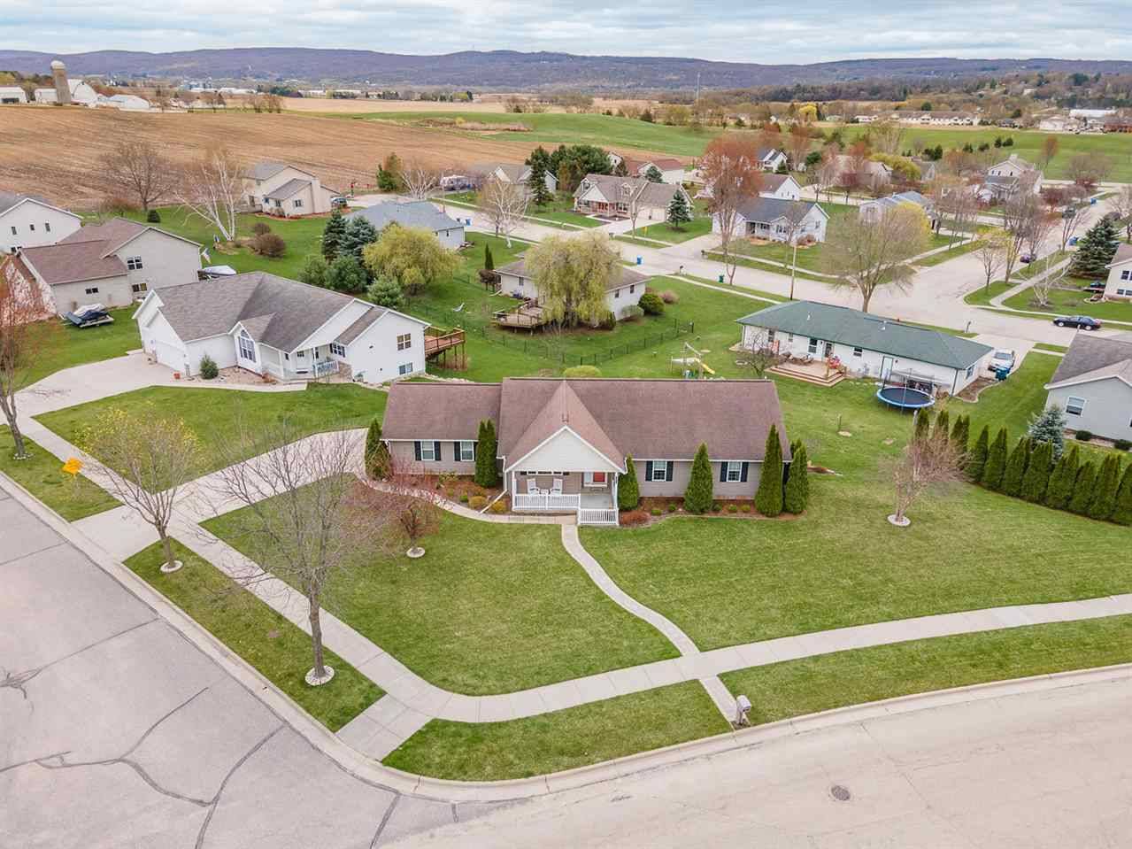 Baraboo, WI 53913,2006 Surrey Ln