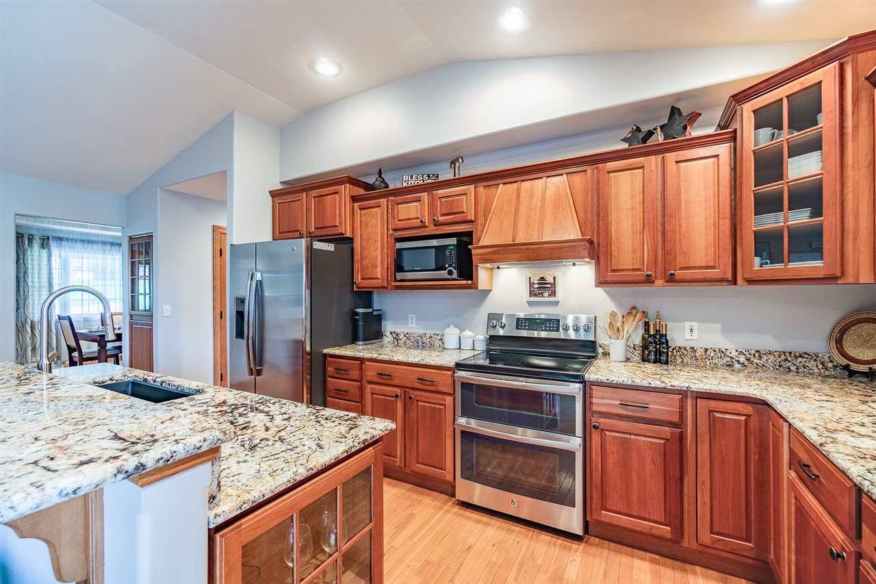 Baraboo, WI 53913,2006 Surrey Ln