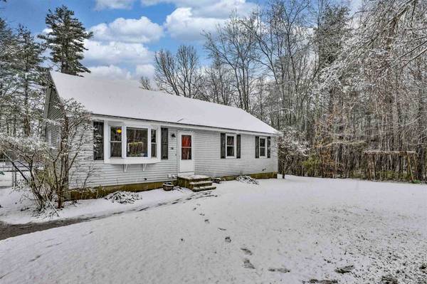 16 Scabbard Mill Brook RD, Brookline, NH 03033