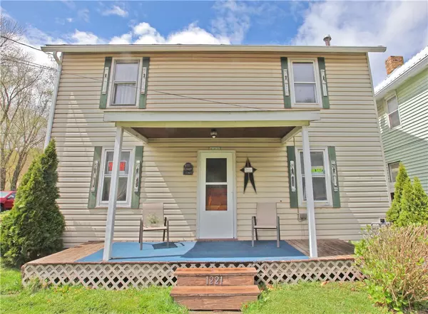 1221 Pegtown Ave, North Apollo, PA 15673