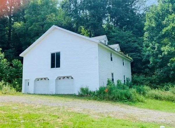 Mercer, PA 16137,8126 Sharon Mercer Rd